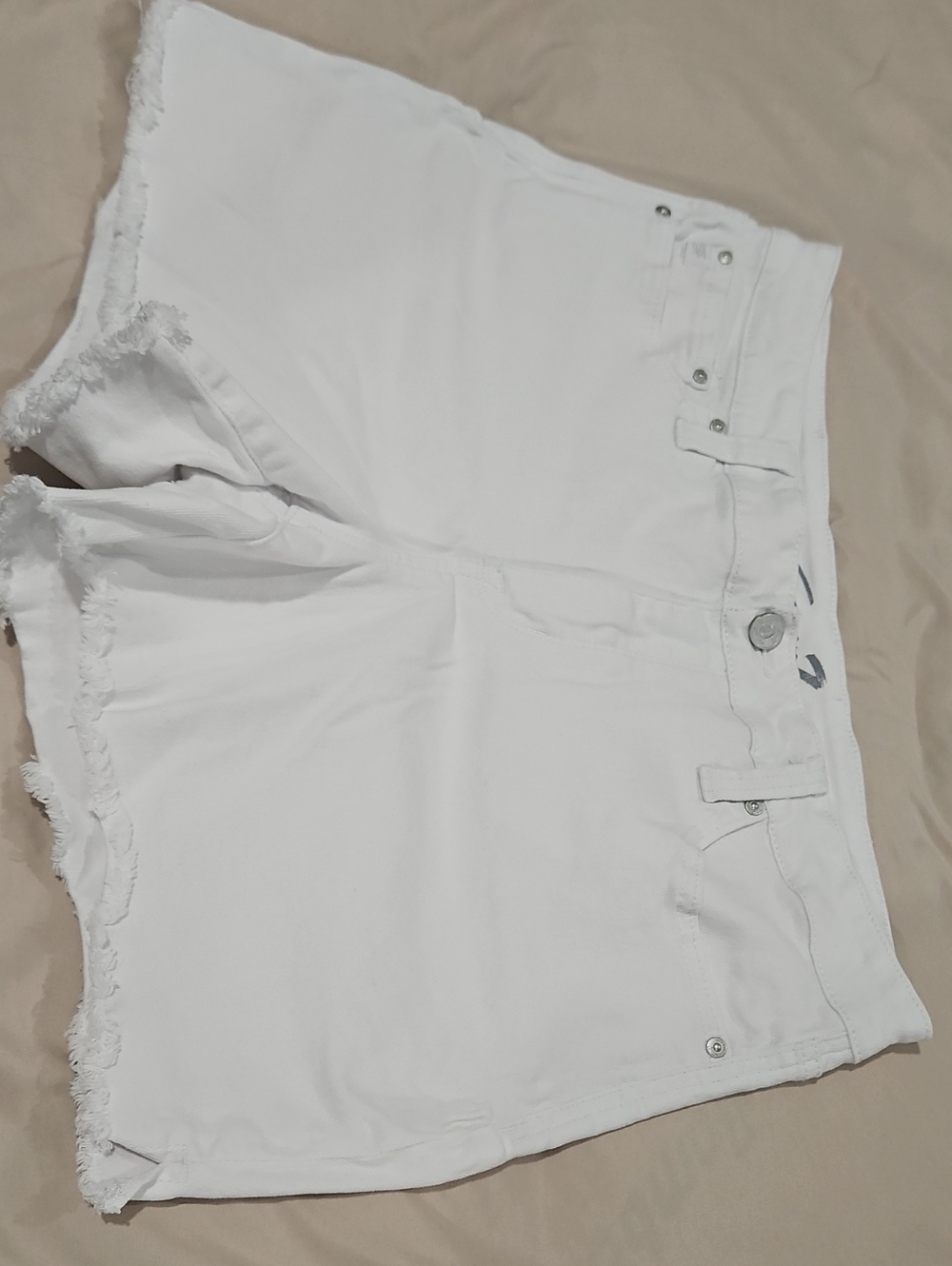 Seven7 White Frayed Hem Denim Shorts
